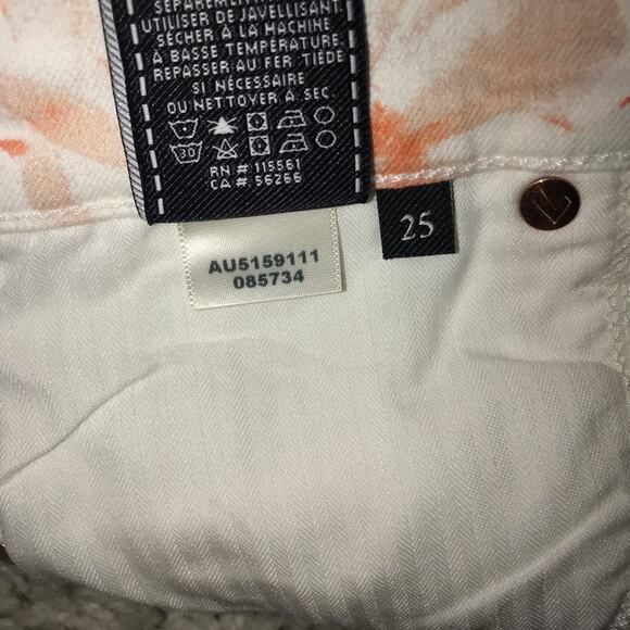 7 For All Mankind Women's Floral Cut Off Shorts - Picture 7 of 7